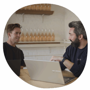 Ian and Fred chatting over Bowimi at amie wine studio